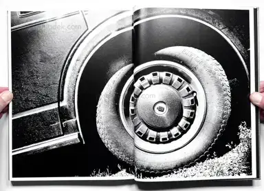 Sample page 27 for book "Moriyama, Daido – Daido Moriyama - Ligh and Shadow (English Version - 2019 Reprint)" Sample page 27 for book "Moriyama, Daido – Daido Moriyama - Ligh and Shadow (English Version - 2019 Reprint)"