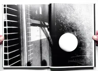 Sample page 26 for book "Moriyama, Daido – Daido Moriyama - Ligh and Shadow (English Version - 2019 Reprint)" Sample page 26 for book "Moriyama, Daido – Daido Moriyama - Ligh and Shadow (English Version - 2019 Reprint)"