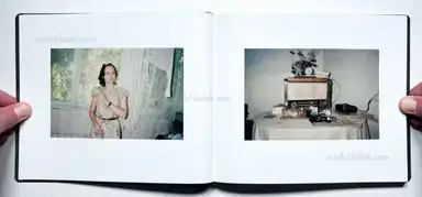 Sample page 11 for book "van Manen, Bertien – Bertien van Manen - Let's Sit Down Before We Go" Sample page 11 for book "van Manen, Bertien – Bertien van Manen - Let's Sit Down Before We Go"