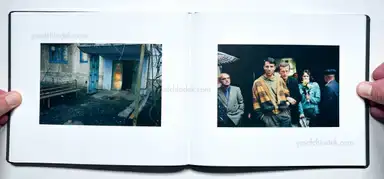 Sample page 4 for book "van Manen, Bertien – Bertien van Manen - Let's Sit Down Before We Go" Sample page 4 for book "van Manen, Bertien – Bertien van Manen - Let's Sit Down Before We Go"