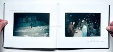 Sample page 2 for book "van Manen, Bertien – Bertien van Manen - Let's Sit Down Before We Go" Sample page 2 for book "van Manen, Bertien – Bertien van Manen - Let's Sit Down Before We Go"