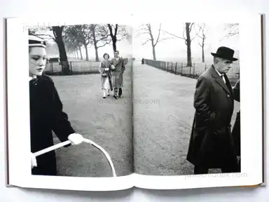 Sample page 9 for book "Larrain, Sergio / Sire, Agnès (Editor) – Sergio Larrain - Vagabond Photographer" Sample page 9 for book "Larrain, Sergio / Sire, Agnès (Editor) – Sergio Larrain - Vagabond Photographer"