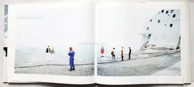 Sample page 2 for book "Niedermayr, Walter – Walter Niedermayr - Reservate des Augenblicks. Momentary Resorts" Sample page 2 for book "Niedermayr, Walter – Walter Niedermayr - Reservate des Augenblicks. Momentary Resorts"