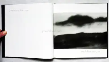 Sample page 11 for book "Fukase, Masahisa – Masahisa Fukase - Karasu (The Solitude of Ravens) 深瀬昌久『鴉』" Sample page 11 for book "Fukase, Masahisa – Masahisa Fukase - Karasu (The Solitude of Ravens) 深瀬昌久『鴉』"