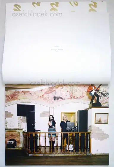 Sample page 8 for book "Hornstra, Rob / van Bruggen, Arnold – Rob Hornstra & Arnold van Bruggen - Sochi Singers" Sample page 8 for book "Hornstra, Rob / van Bruggen, Arnold – Rob Hornstra & Arnold van Bruggen - Sochi Singers"