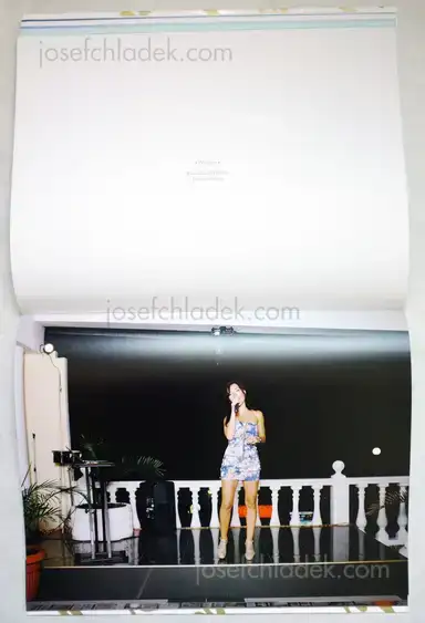 Sample page 4 for book "Hornstra, Rob / van Bruggen, Arnold – Rob Hornstra & Arnold van Bruggen - Sochi Singers" Sample page 4 for book "Hornstra, Rob / van Bruggen, Arnold – Rob Hornstra & Arnold van Bruggen - Sochi Singers"