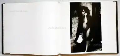 Sample page 6 for book "Koudelka, Josef – Josef Koudelka - Gypsies" Sample page 6 for book "Koudelka, Josef – Josef Koudelka - Gypsies"