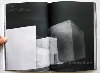 Sample page 11 for book "Yokota, Daisuke – Daisuke Yokota - Vertigo 横田大輔" Sample page 11 for book "Yokota, Daisuke – Daisuke Yokota - Vertigo 横田大輔"