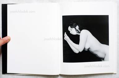 Sample page 1 for book  Maki Umaba – Absence