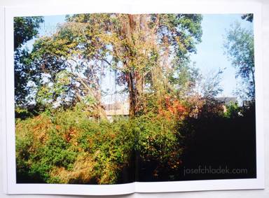 Sample page 21 for book "Waplington, Nick – Nick Waplington - Made Glorious Summer" Sample page 21 for book "Waplington, Nick – Nick Waplington - Made Glorious Summer"