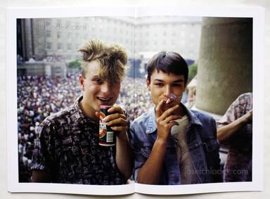 Sample page 10 for book "Waplington, Nick – Nick Waplington - Made Glorious Summer" Sample page 10 for book "Waplington, Nick – Nick Waplington - Made Glorious Summer"