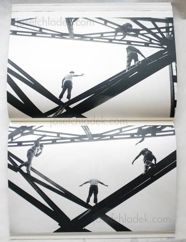 Sample page 12 for book "Metinides, Enrique – Enrique Metinides - Series" Sample page 12 for book "Metinides, Enrique – Enrique Metinides - Series"