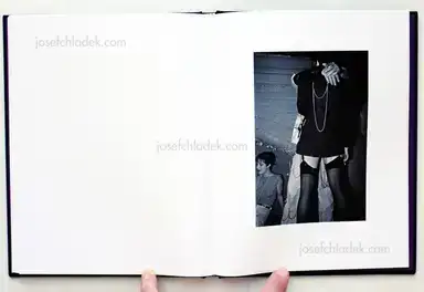 Sample page 3 for book "Knorr, Karen & Richon, Olivier – Karen Knorr & Olivier Richon - PUNKS" Sample page 3 for book "Knorr, Karen & Richon, Olivier – Karen Knorr & Olivier Richon - PUNKS"