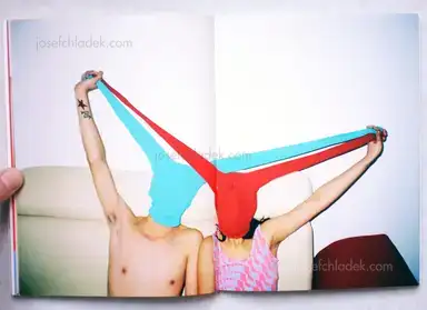 Sample page 5 for book "Hang, Ren – Ren Hang - The brightest light runs too fast" Sample page 5 for book "Hang, Ren – Ren Hang - The brightest light runs too fast"