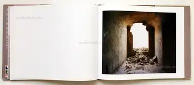 Sample page 6 for book "Seawright, Paul – Paul Seawright - Hidden" Sample page 6 for book "Seawright, Paul – Paul Seawright - Hidden"