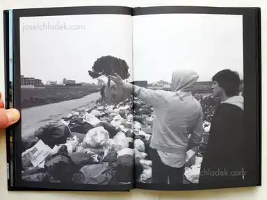 Sample page 14 for book "Vigni, Stefano – Stefano Vigni - Derive (Drifts), Italy in crisis" Sample page 14 for book "Vigni, Stefano – Stefano Vigni - Derive (Drifts), Italy in crisis"