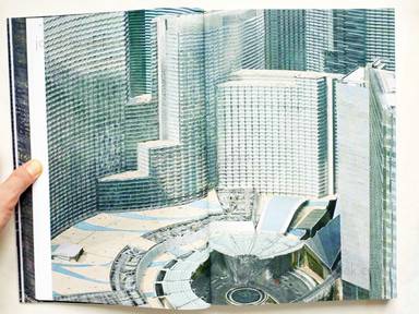 Sample page 18 for book "Bochsler Regula & Sarasin, Philipp – Regula Bochsler & Philipp Sarasin - The Rendering Eye: Urban America Revisited" Sample page 18 for book "Bochsler Regula & Sarasin, Philipp – Regula Bochsler & Philipp Sarasin - The Rendering Eye: Urban America Revisited"