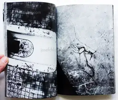 Sample page 6 for book "Araki, Nobuyoshi – Nobuyoshi Araki - Benjo (高瀬芳夫 荒木経惟 便所 ゲリバラ5)" Sample page 6 for book "Araki, Nobuyoshi – Nobuyoshi Araki - Benjo (高瀬芳夫 荒木経惟 便所 ゲリバラ5)"