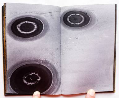 Sample page 7 for book  Sophie Ristelhueber – Aftermath: Kuwait, 1991