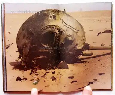 Sample page 4 for book "Ristelhueber, Sophie – Sophie Ristelhueber - Aftermath: Kuwait, 1991" Sample page 4 for book "Ristelhueber, Sophie – Sophie Ristelhueber - Aftermath: Kuwait, 1991"