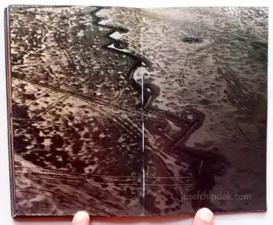 Sample page 1 for book "Ristelhueber, Sophie – Sophie Ristelhueber - Aftermath: Kuwait, 1991" Sample page 1 for book "Ristelhueber, Sophie – Sophie Ristelhueber - Aftermath: Kuwait, 1991"