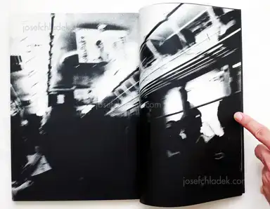 Sample page 18 for book "Nakahira, Takuma – Takuma Nakahira - For a Language to Come (Kitarubeki kotoba no tame ni 中平卓馬 来たるべき言葉のために)" Sample page 18 for book "Nakahira, Takuma – Takuma Nakahira - For a Language to Come (Kitarubeki kotoba no tame ni 中平卓馬 来たるべき言葉のために)"
