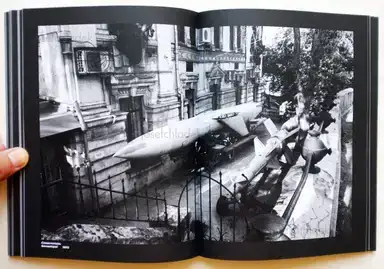 Sample page 8 for book "Zownir, Miron / Mishchenko, Kateryna – Kateryna Mishchenko & Miron Zownir - Ukrainian Night" Sample page 8 for book "Zownir, Miron / Mishchenko, Kateryna – Kateryna Mishchenko & Miron Zownir - Ukrainian Night"