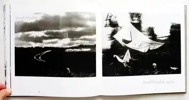 Sample page 13 for book "Giacomelli, Mario – Mario Giacomelli - Hinter dem Schleier der Realität / Under the Skin of Reality" Sample page 13 for book "Giacomelli, Mario – Mario Giacomelli - Hinter dem Schleier der Realität / Under the Skin of Reality"