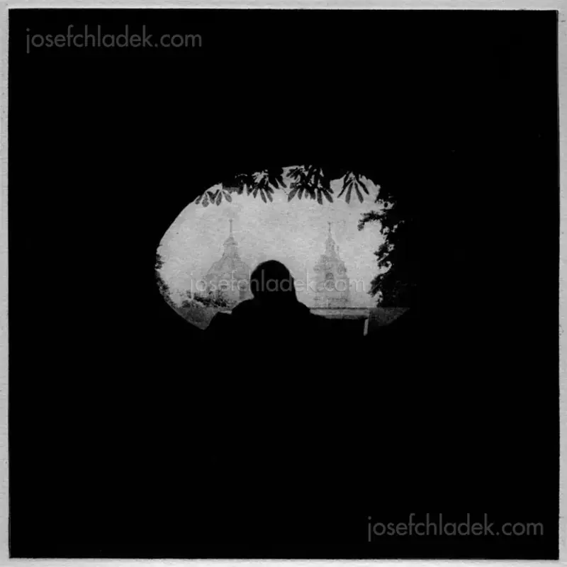 David Mondedeu - Variations on a Song - Spread 9