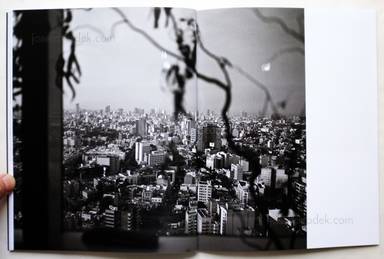 Sample page 5 for book "Venegas, Yvonne – Yvonne Venegas - Gestus" Sample page 5 for book "Venegas, Yvonne – Yvonne Venegas - Gestus"