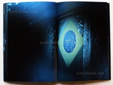 Sample page 5 for book "de Middel, Cristina – Cristina de Middel - Sharkification" Sample page 5 for book "de Middel, Cristina – Cristina de Middel - Sharkification"