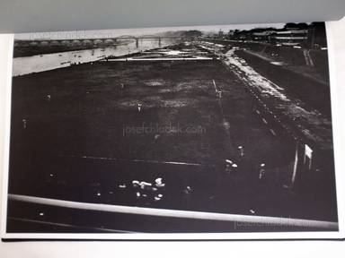 Sample page 9 for book  Yutaka Takanashi &ndash; Toshi-he & Tōkyōjin nōto (Towards the city & Notebook People of Tokyo, 高梨 豊 &nbsp;都市へ, 東京人ノート)