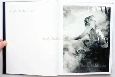 Sample page 19 for book "Duley, Giles – Giles Duley - One Second of Light" Sample page 19 for book "Duley, Giles – Giles Duley - One Second of Light"