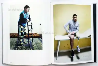 Sample page 4 for book "Duley, Giles – Giles Duley - One Second of Light" Sample page 4 for book "Duley, Giles – Giles Duley - One Second of Light"