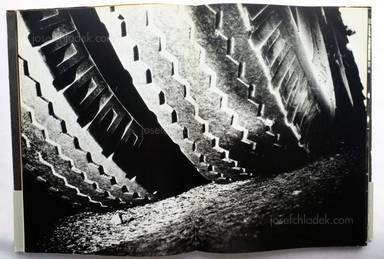 Sample page 2 for book "Moriyama, Daido – Daido Moriyama - Light and Shadow (Hikari To Kage , 森山大道 光と影)" Sample page 2 for book "Moriyama, Daido – Daido Moriyama - Light and Shadow (Hikari To Kage , 森山大道 光と影)"