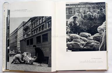 Sample page 18 for book "Einhorn, Erich / Zelenka, Jan – Erich Einhorn & Jan Zelenka - Praha všedního dne" Sample page 18 for book "Einhorn, Erich / Zelenka, Jan – Erich Einhorn & Jan Zelenka - Praha všedního dne"