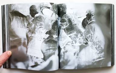 Sample page 11 for book "Mosse, Richard – Richard Mosse - Incoming" Sample page 11 for book "Mosse, Richard – Richard Mosse - Incoming"