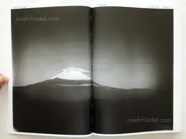 Sample page 17 for book "Völter, Helmut – Helmut Völter - The Movement of Clouds around Mount Fuji - Photographed and Filmed by Masanao Abe" Sample page 17 for book "Völter, Helmut – Helmut Völter - The Movement of Clouds around Mount Fuji - Photographed and Filmed by Masanao Abe"