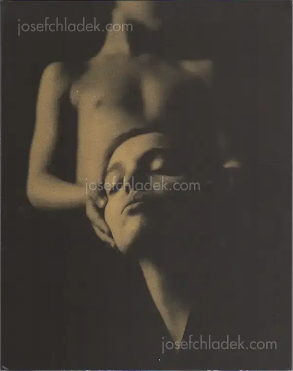 Cover of Nuno Moreira - She Looks into Me