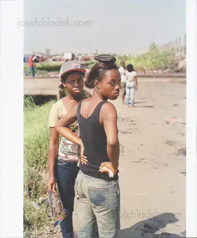 Tobias Neumann - Deux Sœurs / Zwei Schwestern Tobias Neumann - Deux Sœurs / Zwei Schwestern