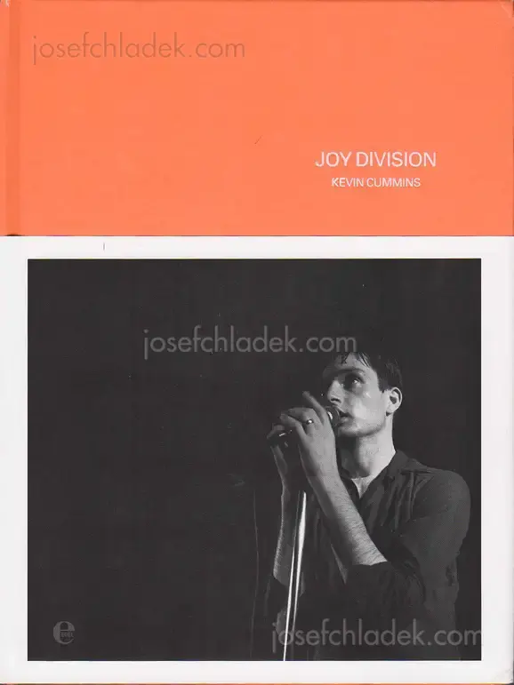 Cover of Kevin Cummins - Joy Division