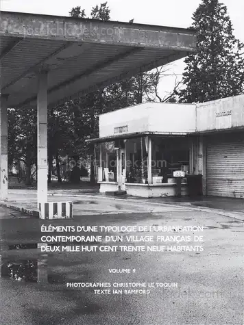 Cover of Christophe Le Toquin - Éléments d'une typologie de l'urbanisation contemporaine d'un village français de deux mille huit cent trente neuf habitants - Vol #9