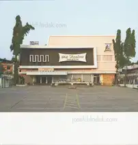 Haubitz + Zoche - Hybrid Modernism - Movie Theatres in South India